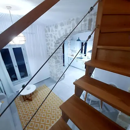 En Lefko Villa *
